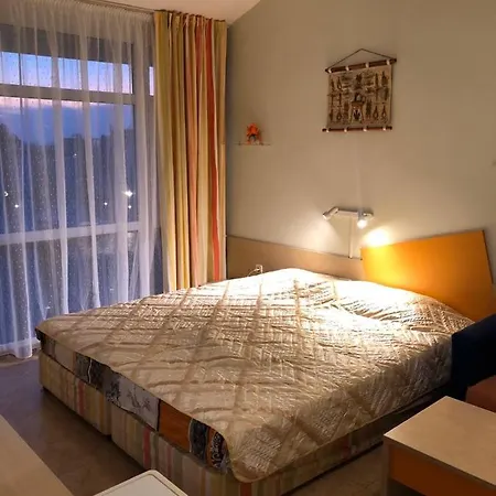 Elit 2 Apartment *